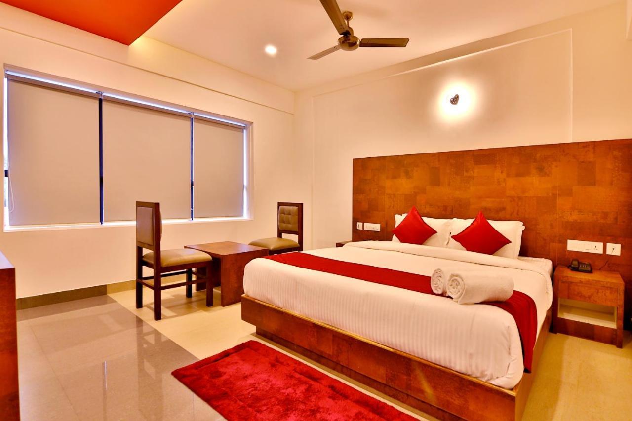Hotel Wilton Sultan Bathery Bagian luar foto