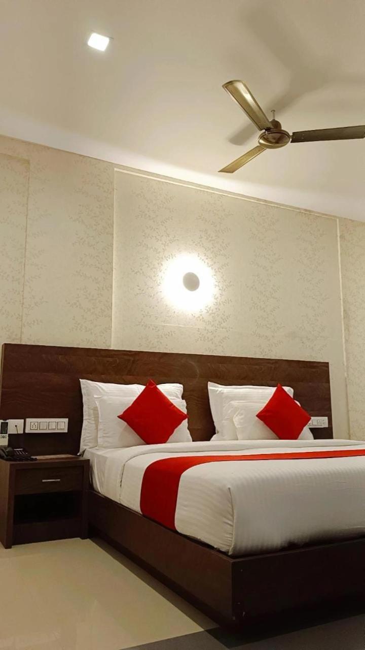 Hotel Wilton Sultan Bathery Bagian luar foto