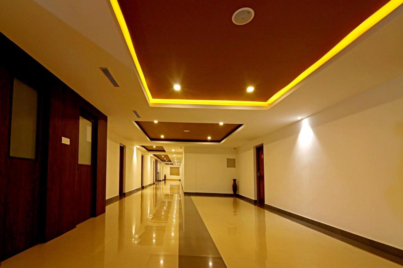 Hotel Wilton Sultan Bathery Bagian luar foto