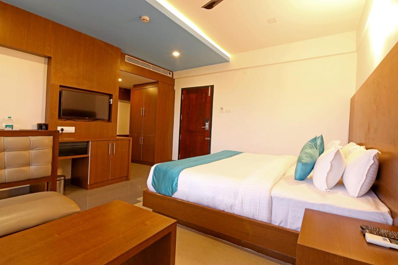 Hotel Wilton Sultan Bathery Bagian luar foto