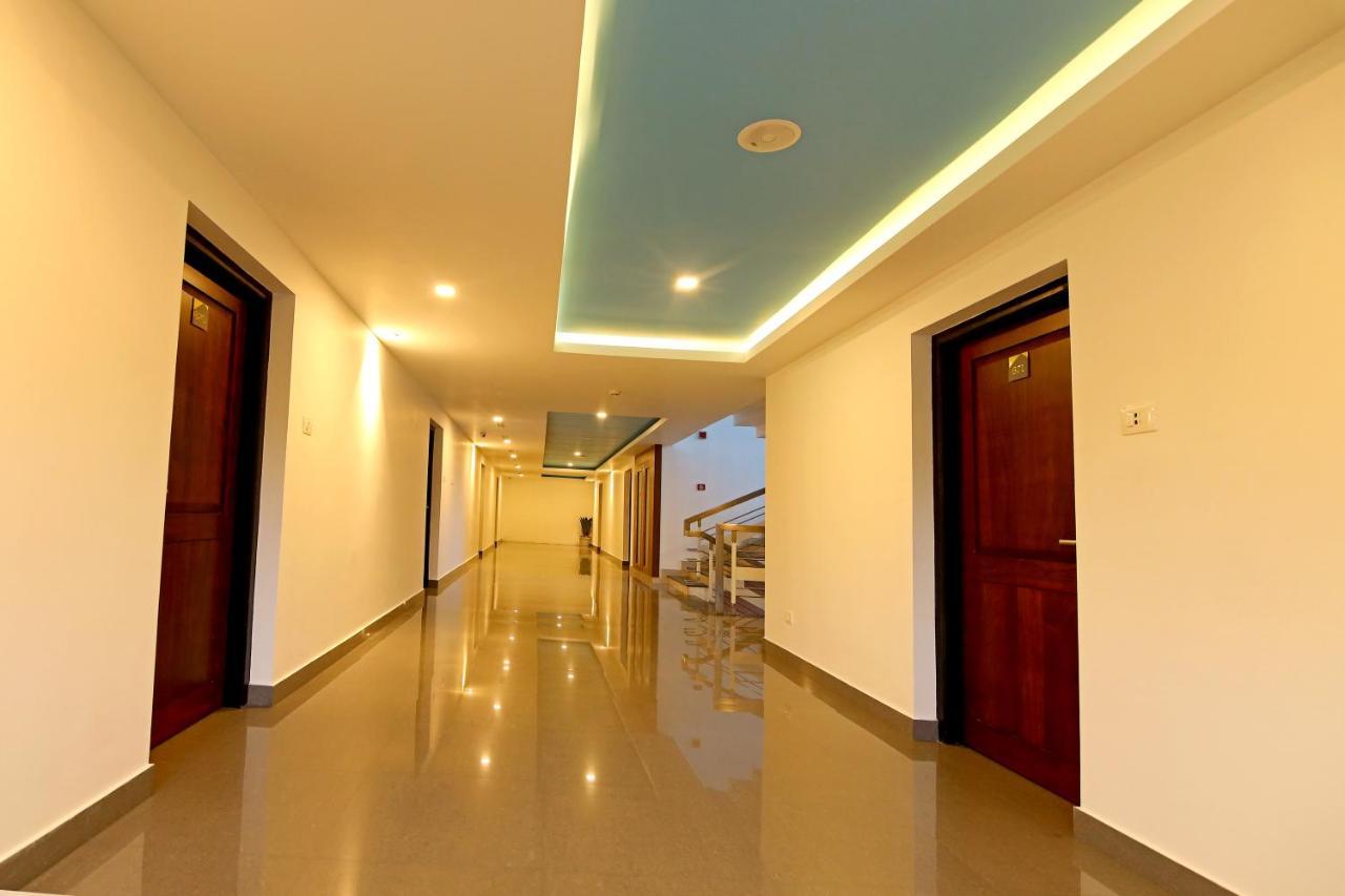 Hotel Wilton Sultan Bathery Bagian luar foto