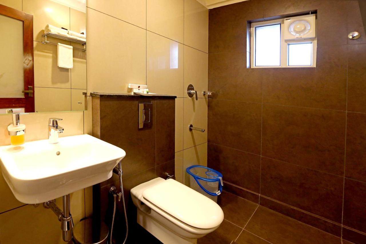 Hotel Wilton Sultan Bathery Bagian luar foto