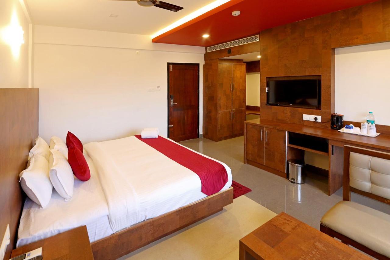 Hotel Wilton Sultan Bathery Bagian luar foto