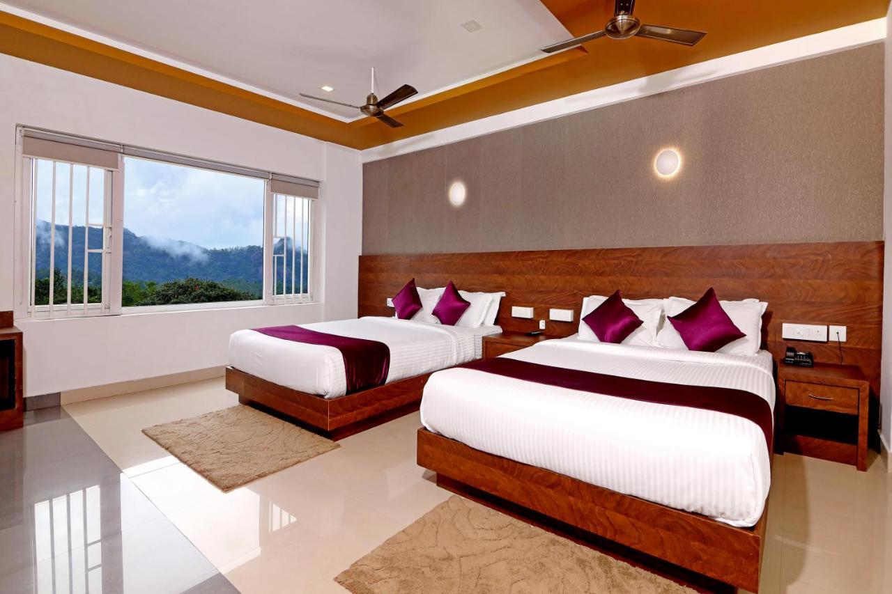 Hotel Wilton Sultan Bathery Bagian luar foto