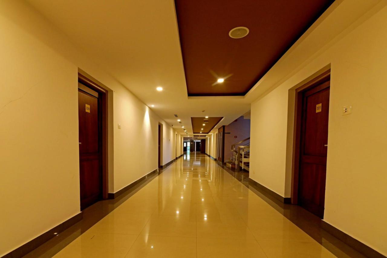 Hotel Wilton Sultan Bathery Bagian luar foto