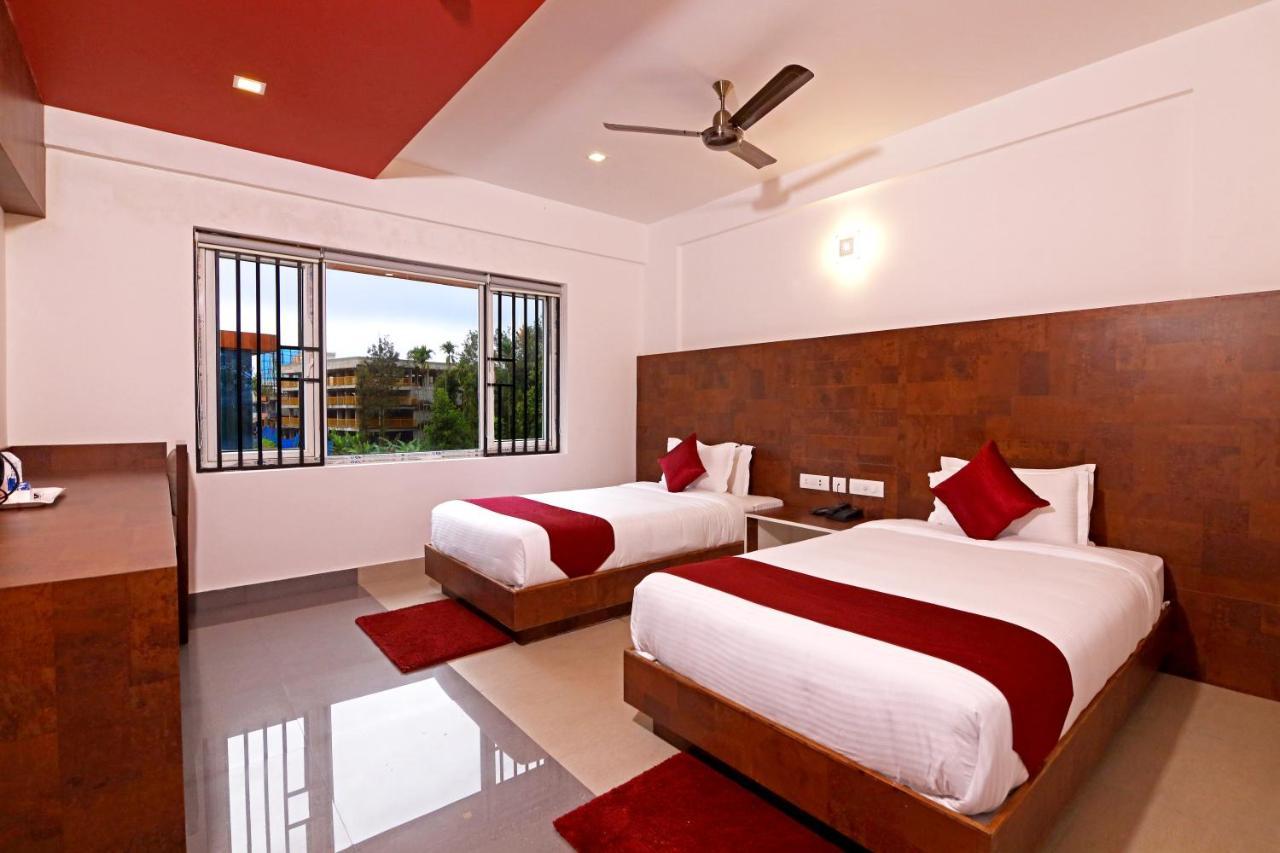Hotel Wilton Sultan Bathery Bagian luar foto